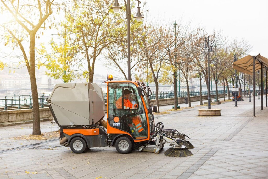 multifunctional municipal vacuum sweeper cleans the streets